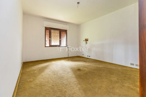 Image 32 - 1034913