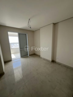 Image 22 - 1034979