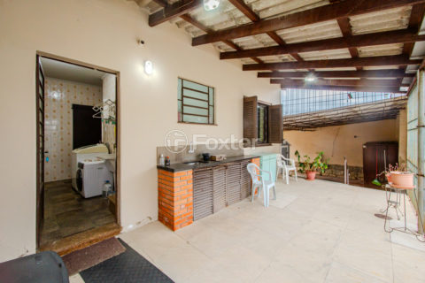 Image 33 - 1034981