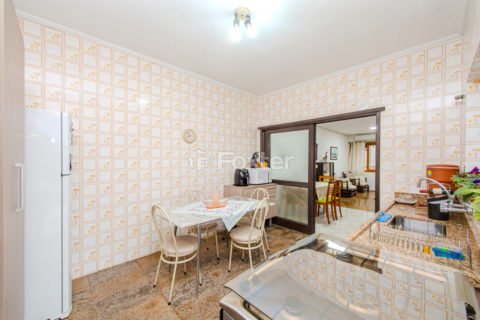 Image 27 - 1034981