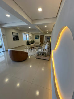 Image 35 - 1034986