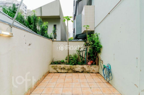 Image 11 - 1035014