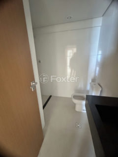 Image 37 - 1035019