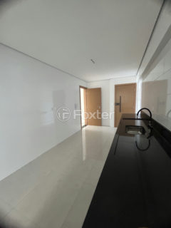 Image 22 - 1035019