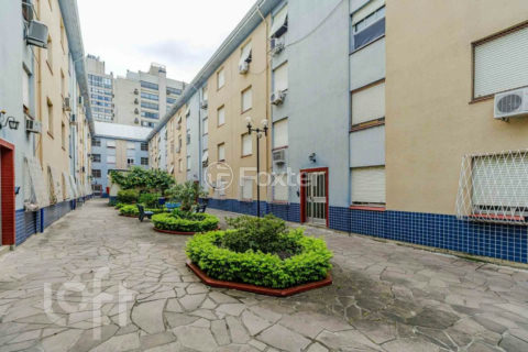 Image 24 - 1035043