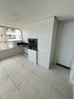 Image 6 - 1035073