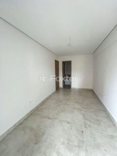 Image 21 - 1035086