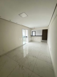 Image 20 - 1035100