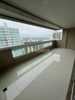 Image 22 - 1035109