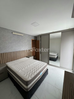 Image 23 - 1035113