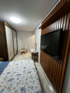 Image 30 - 1035121
