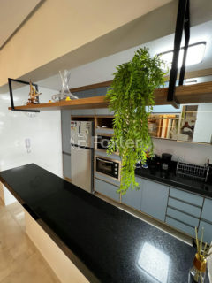 Image 9 - 1035121