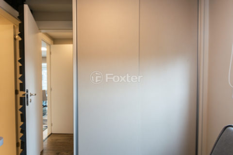 Image 26 - 1035143