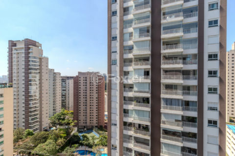 Image 8 - 1035146