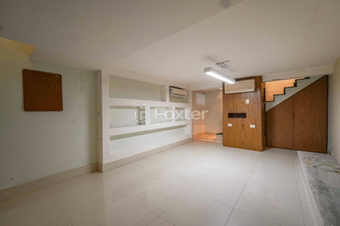 Image 2 - 1035149