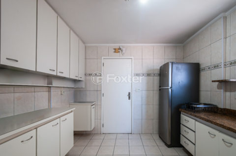 Image 7 - 1035160