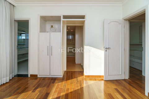 Image 22 - 1035161