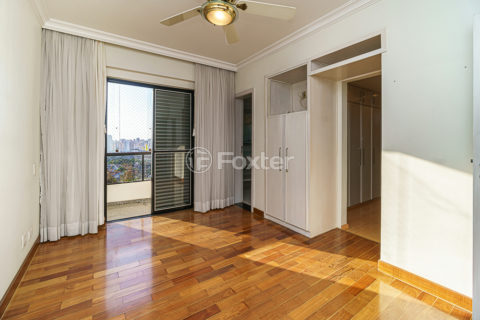 Image 21 - 1035161