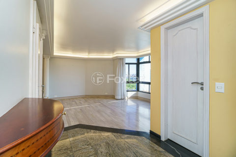 Image 3 - 1035161