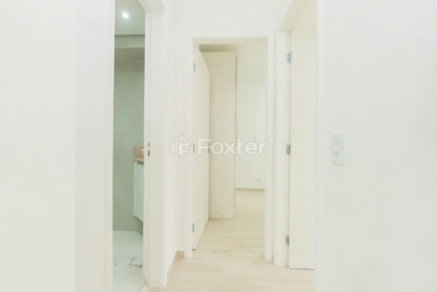 Image 21 - 1035163