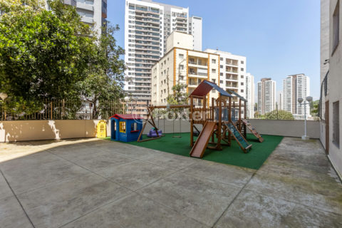 Image 28 - 1035165