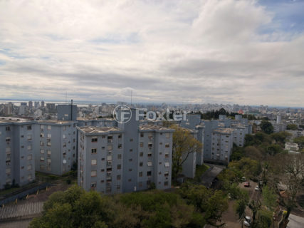 Image 30 - 1035194