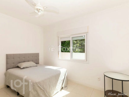 Image 21 - 1035228