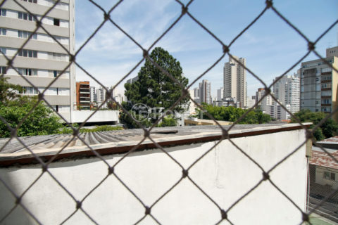 Image 20 - 1035326