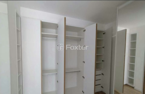 Image 10 - 1035361
