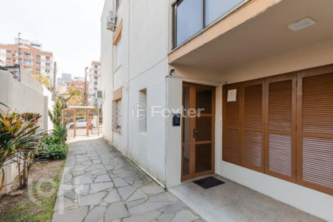 Image 30 - 1035372