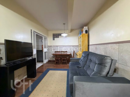 Image 19 - 1035378