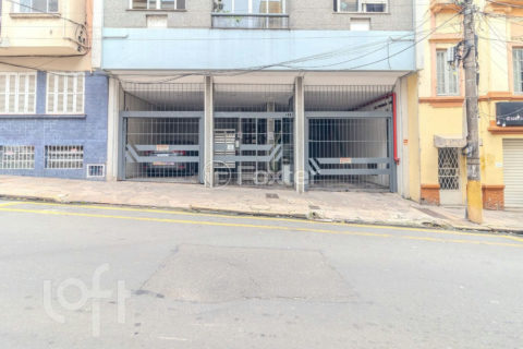 Image 32 - 1035405