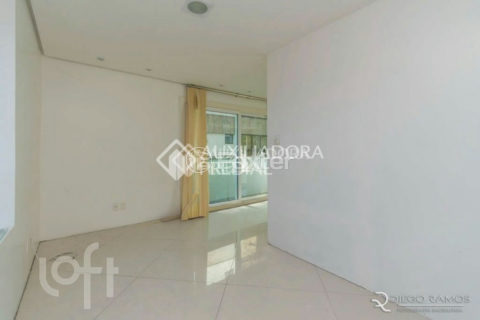 Image 11 - 1035431