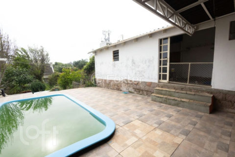 Image 39 - 1035438
