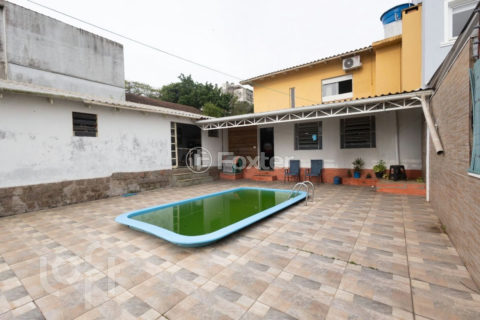 Image 37 - 1035438