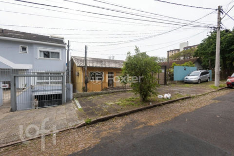Image 43 - 1035438