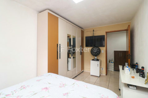 Image 8 - 1035440