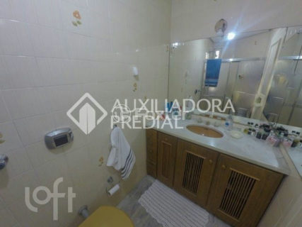 Image 9 - 1035448