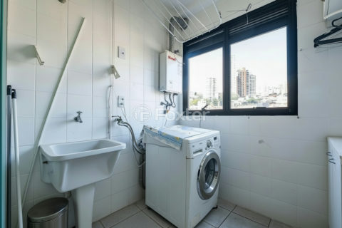 Image 26 - 1035450
