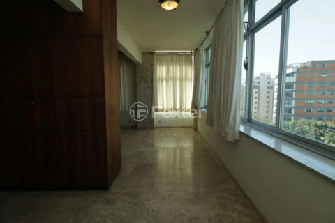 Image 6 - 1035457