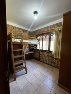 Image 27 - 1035477