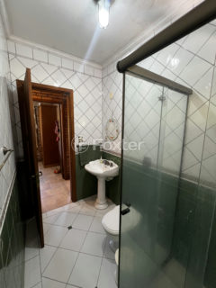 Image 29 - 1035477