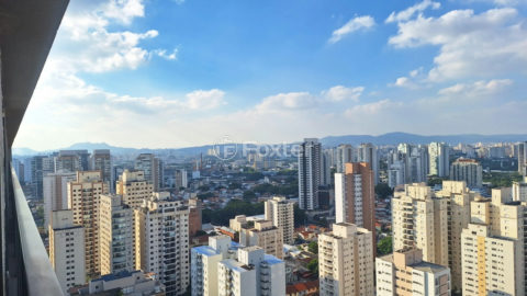 Image 11 - 1035518