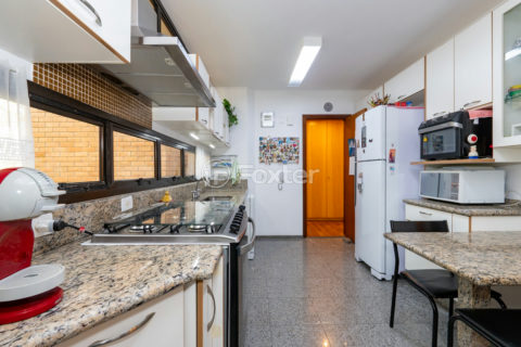 Image 35 - 1035551