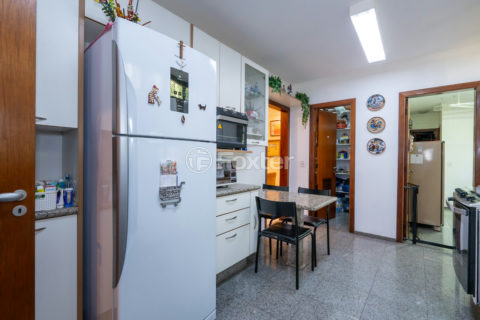 Image 33 - 1035551