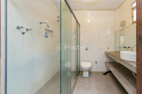 Image 16 - 1035553
