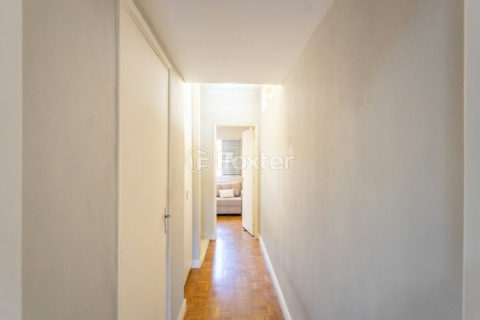 Image 20 - 1035561