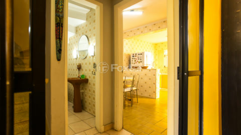 Image 4 - 1035561