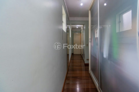Image 31 - 1035562