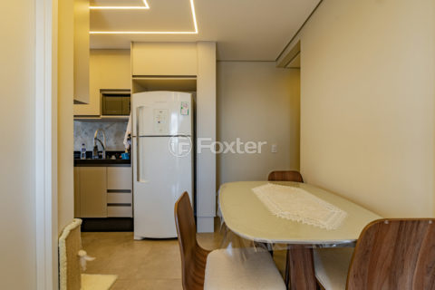 Image 30 - 1035571